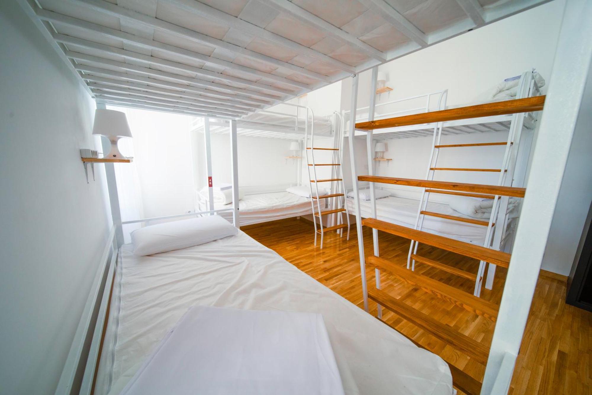 New Generation Hostel Como Lake المظهر الخارجي الصورة